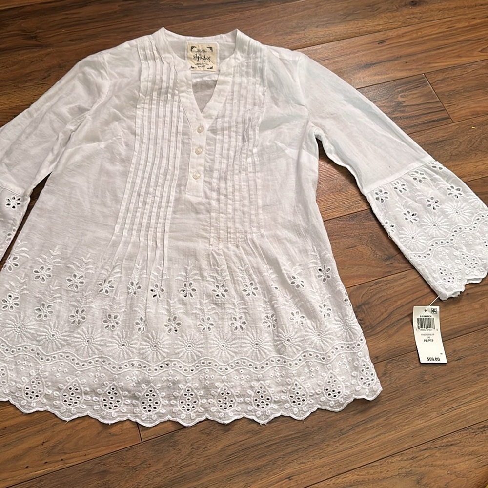 Style&co white embroidery detail blouse NWT